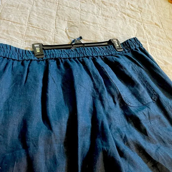 New with tags Talbots linen pants. XLP. Beautiful navy & pockets ! - Picture 3 of 4
